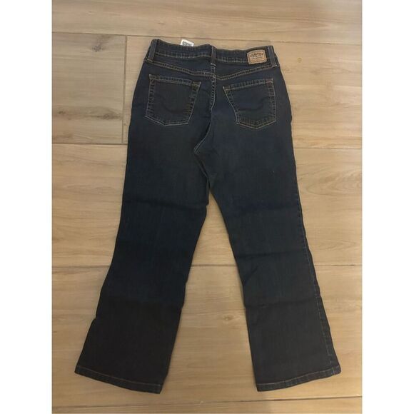 Dark Wash Levi's Signature At Waist Bootcut Jeans 8 Short/24” inseam - Picture 1 of 5